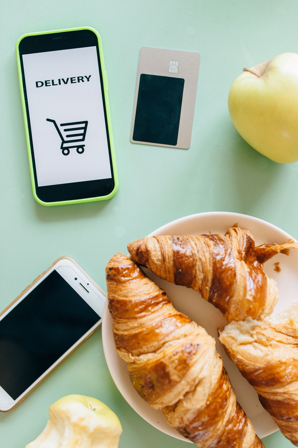 Mobile food ordering and delivery interface